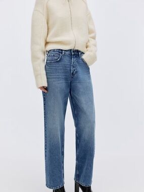 H&M Wide Regular Waist Jeans in Medium Blue